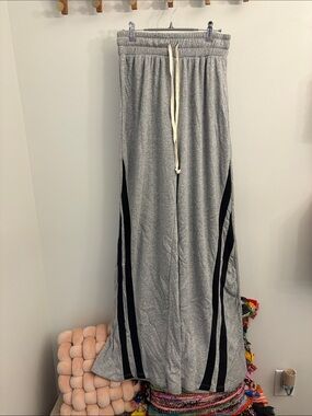 WinWin Gray Elastic Waistband Lounge Pants with Black Stripes
